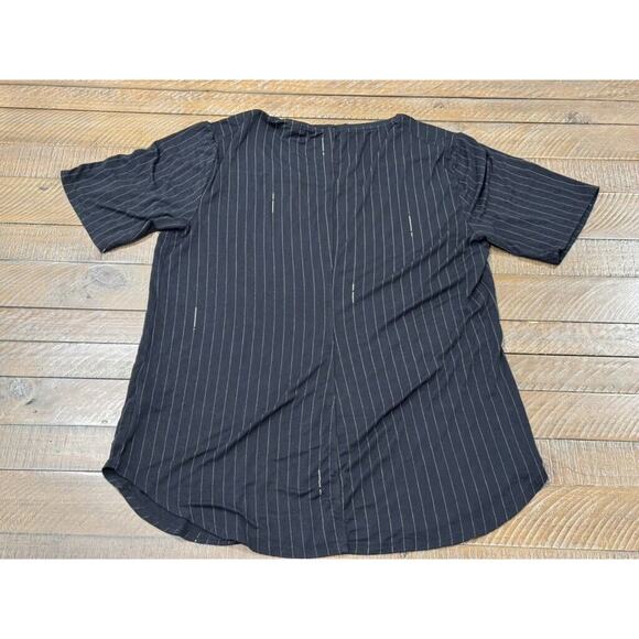 T Tahari Black Horizontal Stripe Basic T-Shirt Rayon Blend - Size L - Picture 3 of 7